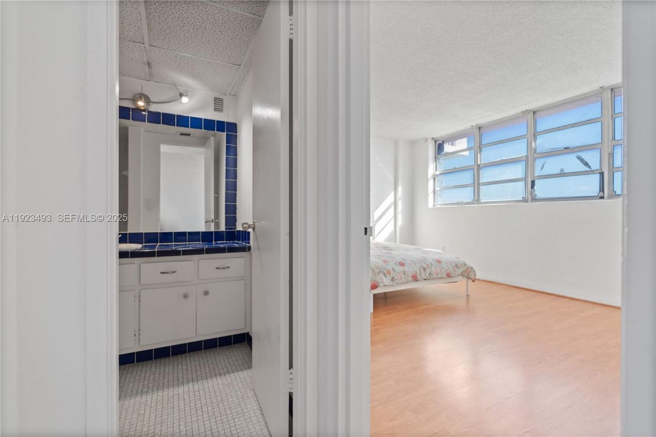 800 West Ave, Unit 722, Miami Beach, FL 33139 Photo