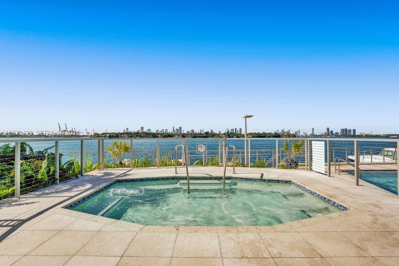 800 West Ave, Unit 722, Miami Beach, FL 33139 Photo