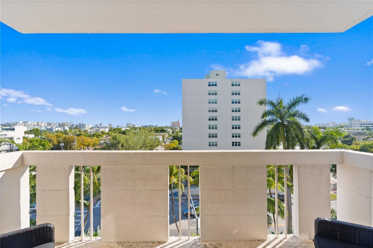 800 West Ave, Unit 722, Miami Beach, FL 33139 Photo