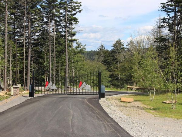 246 Red Spruce Dr., Snowshoe, WV 26209