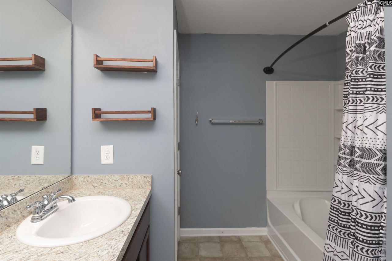 116 Chesterton Drive Photo 33