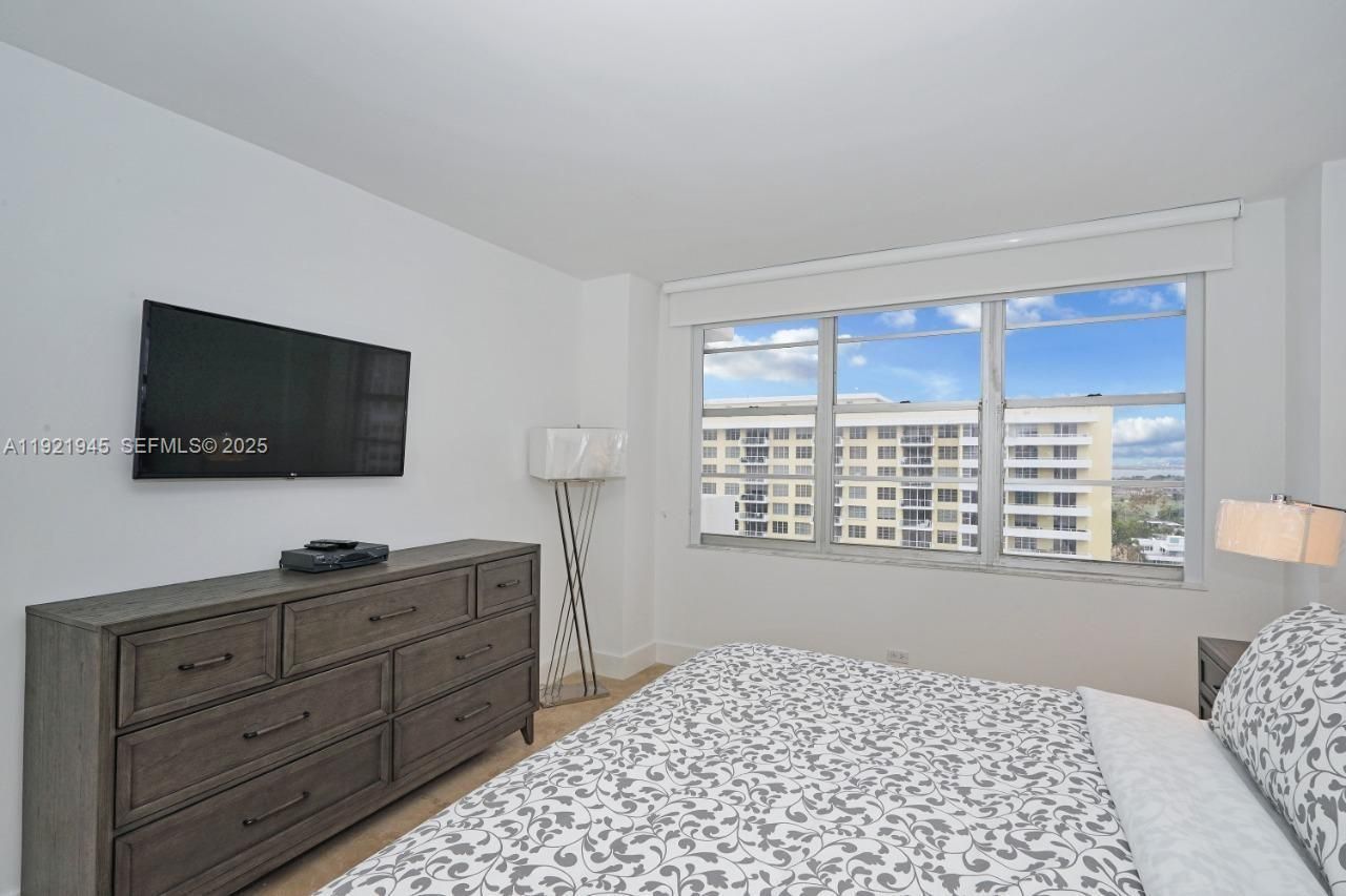 5601 Collins Ave, Unit 1516, Miami Beach, FL 33140 Photo
