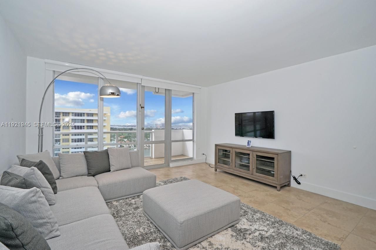 5601 Collins Ave, Unit 1516, Miami Beach, FL 33140 Photo
