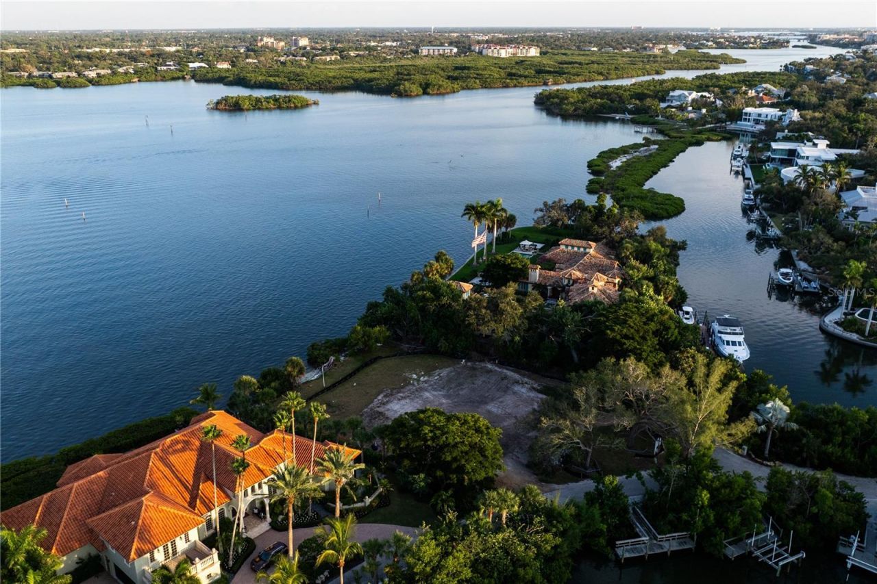 1290 Hidden Harbor Way, Sarasota, FL 34242 Photo