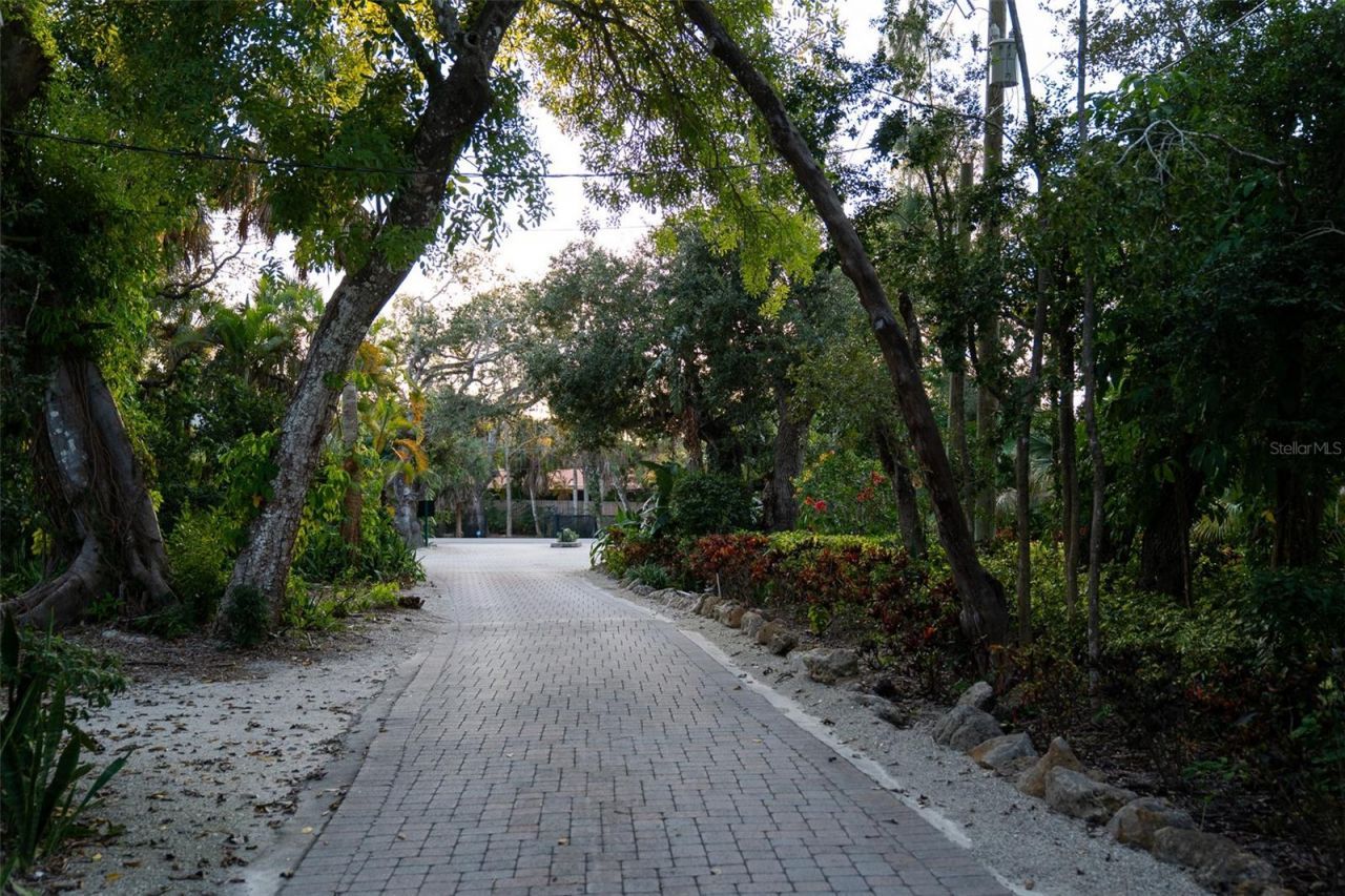 1290 Hidden Harbor Way, Sarasota, FL 34242 Photo