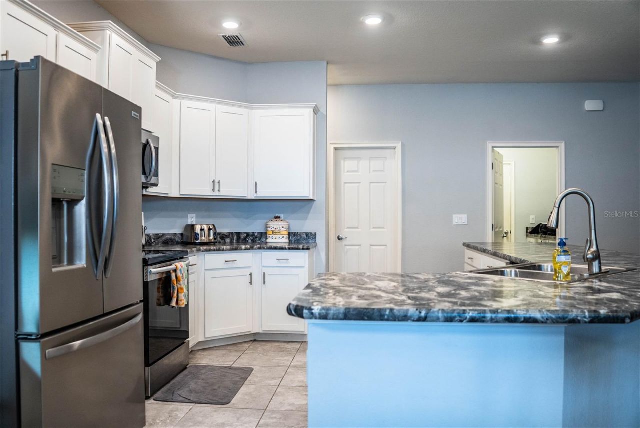 261 Walkers Point Drive, Auburndale, FL 33823 Photo