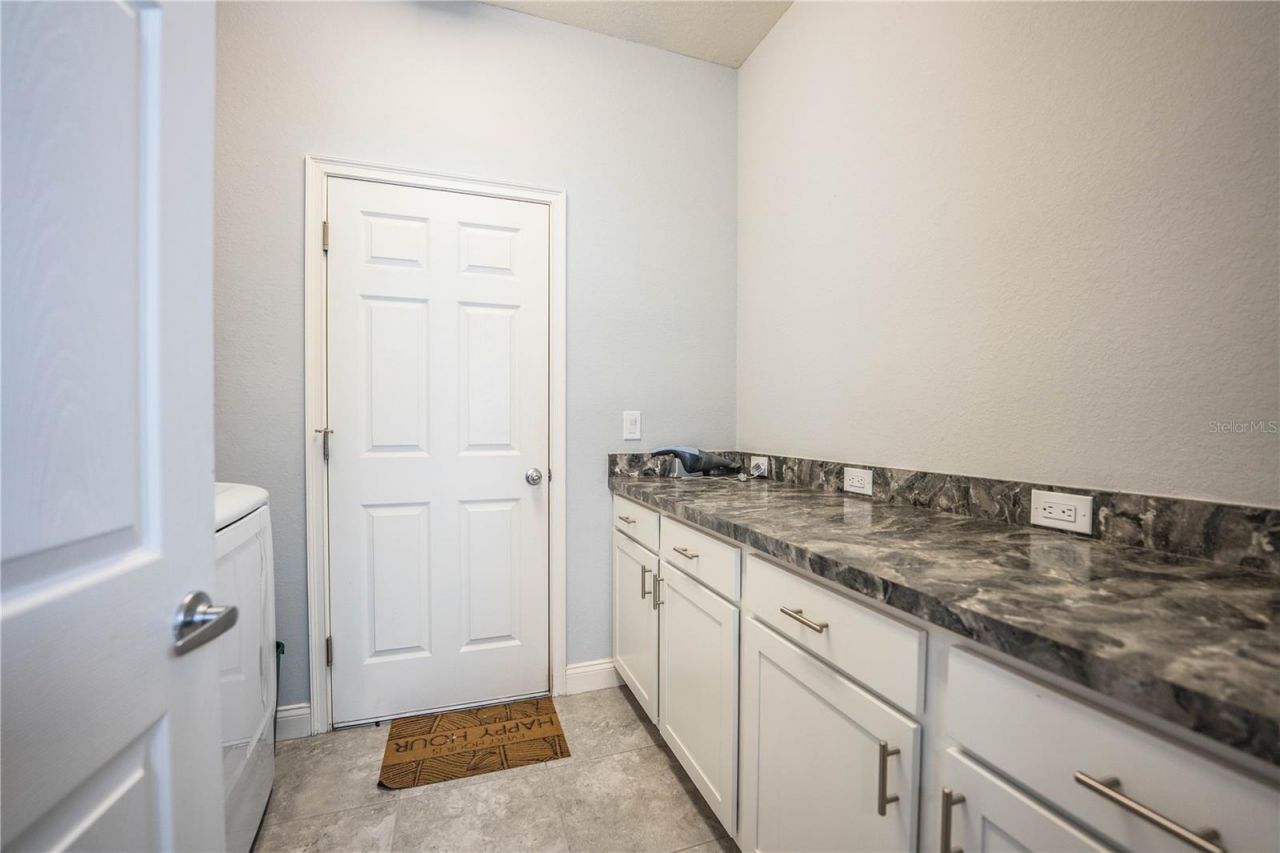 261 Walkers Point Drive, Auburndale, FL 33823 Photo