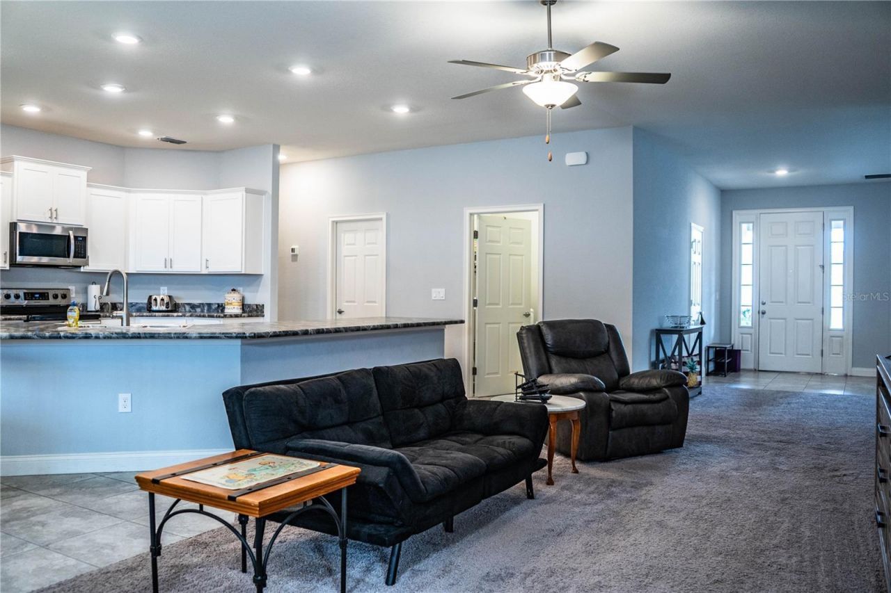 261 Walkers Point Drive, Auburndale, FL 33823 Photo