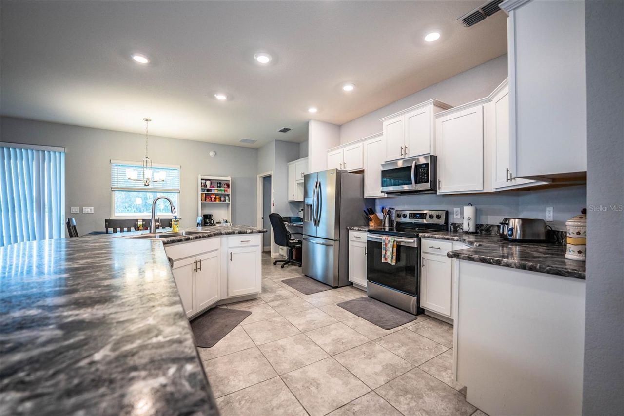 261 Walkers Point Drive, Auburndale, FL 33823 Photo