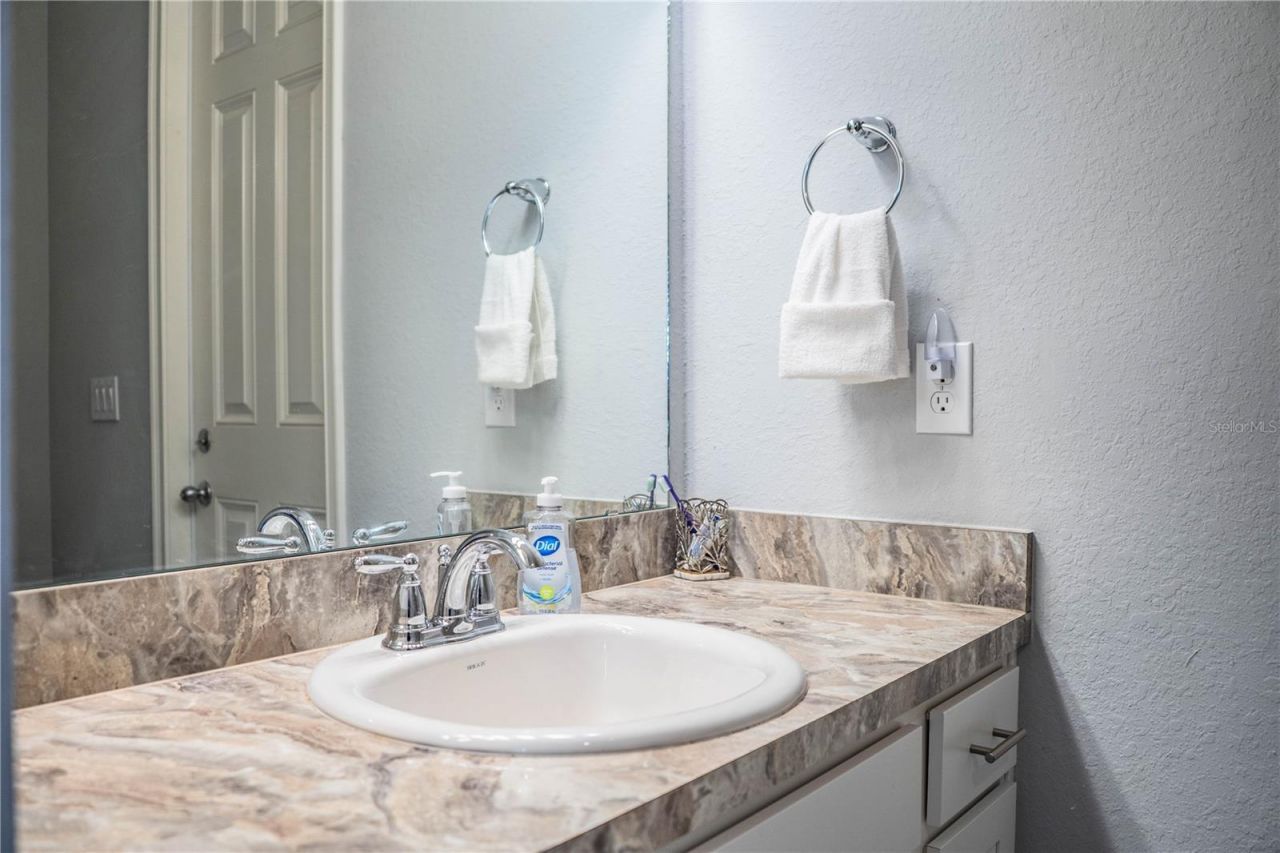 261 Walkers Point Drive, Auburndale, FL 33823 Photo