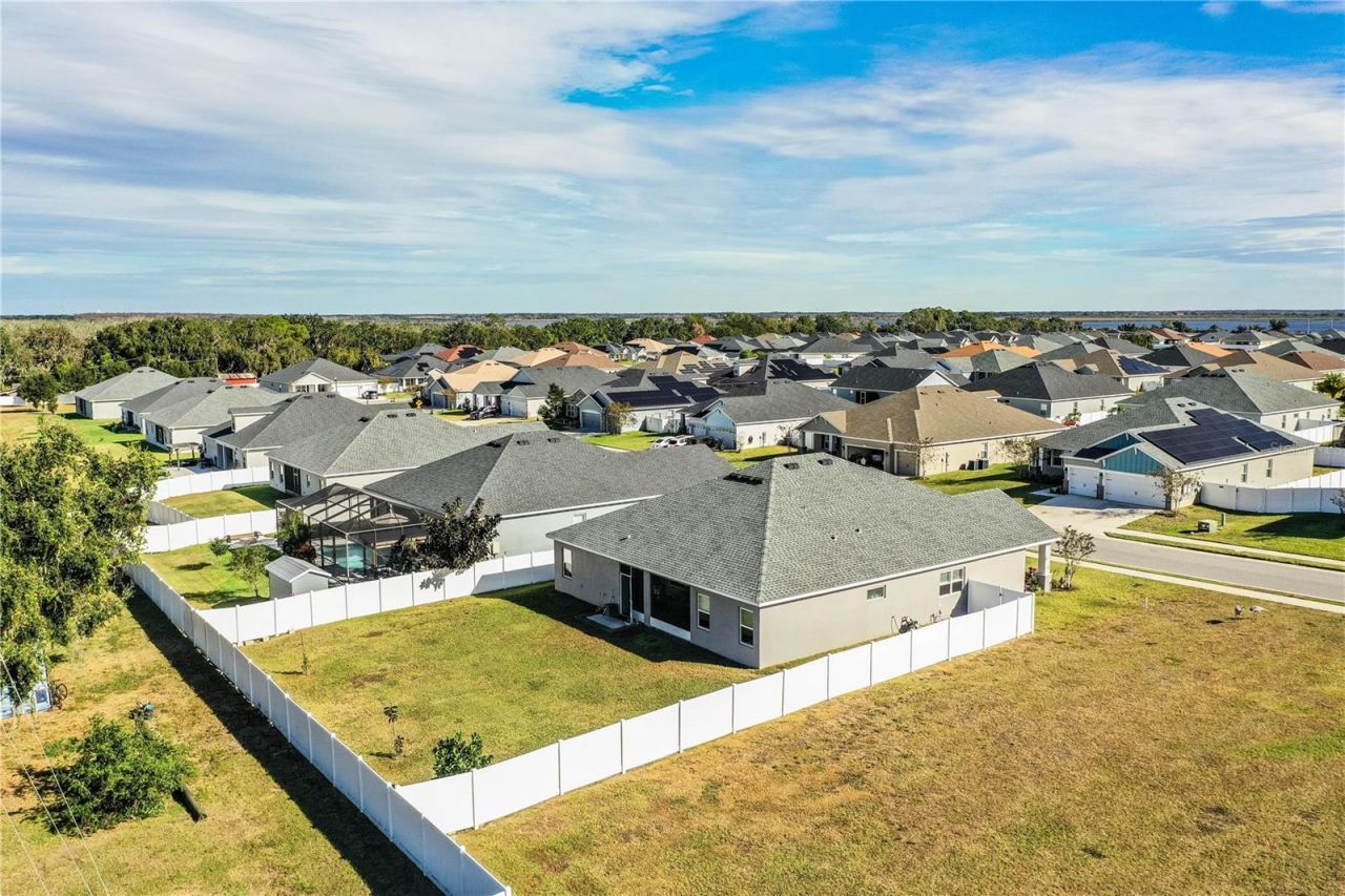 261 Walkers Point Drive, Auburndale, FL 33823 Photo