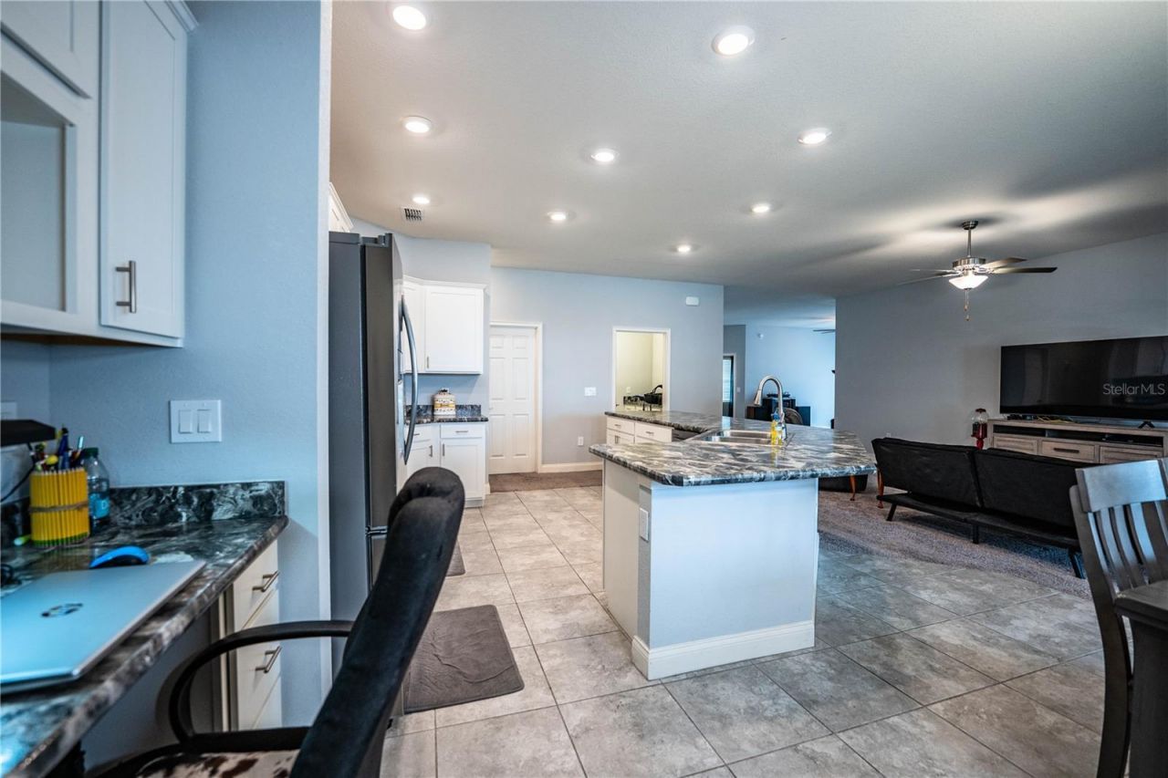 261 Walkers Point Drive, Auburndale, FL 33823 Photo