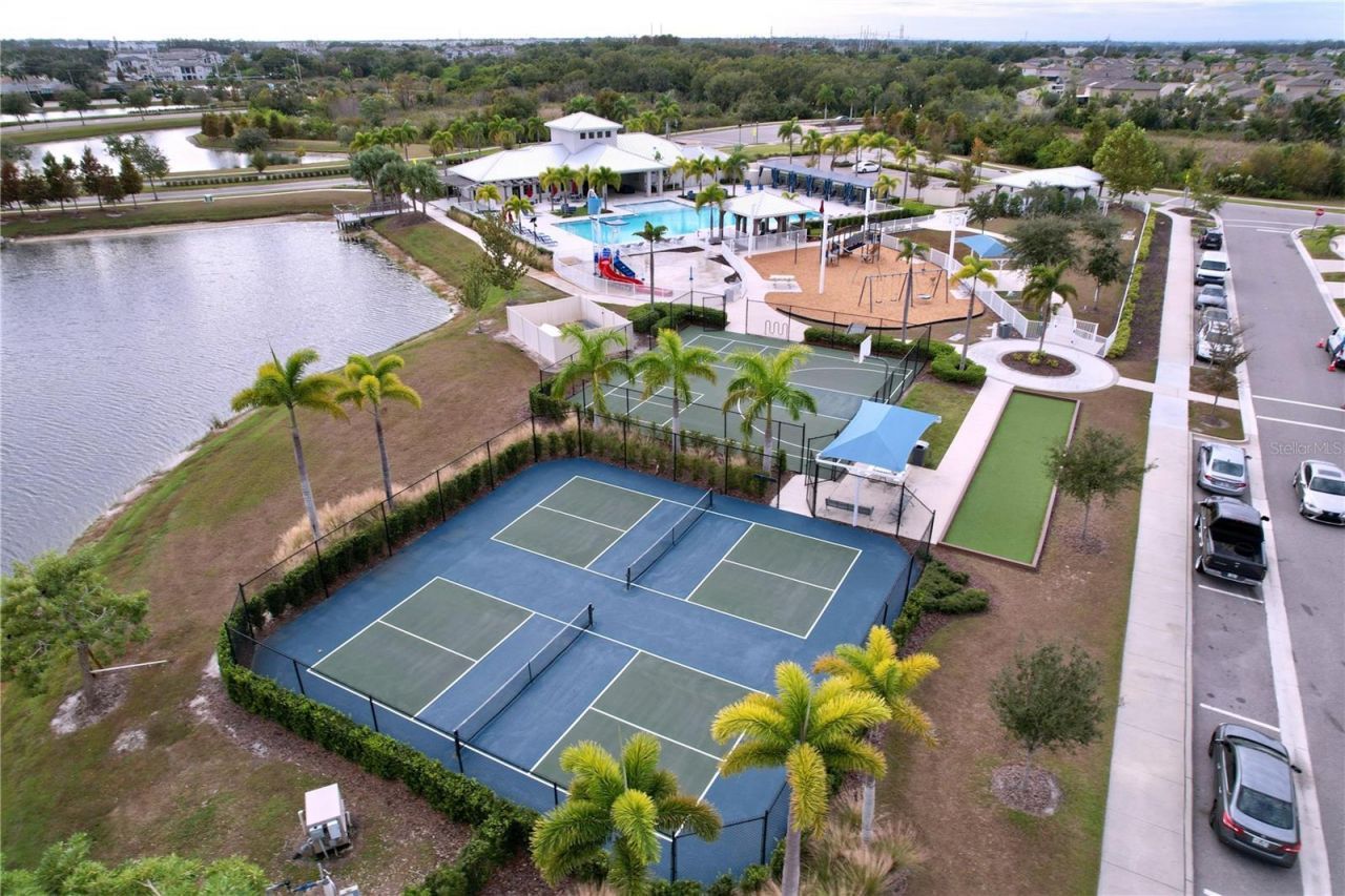 6822 King Creek Drive, Sun City Center, FL 33573 Photo