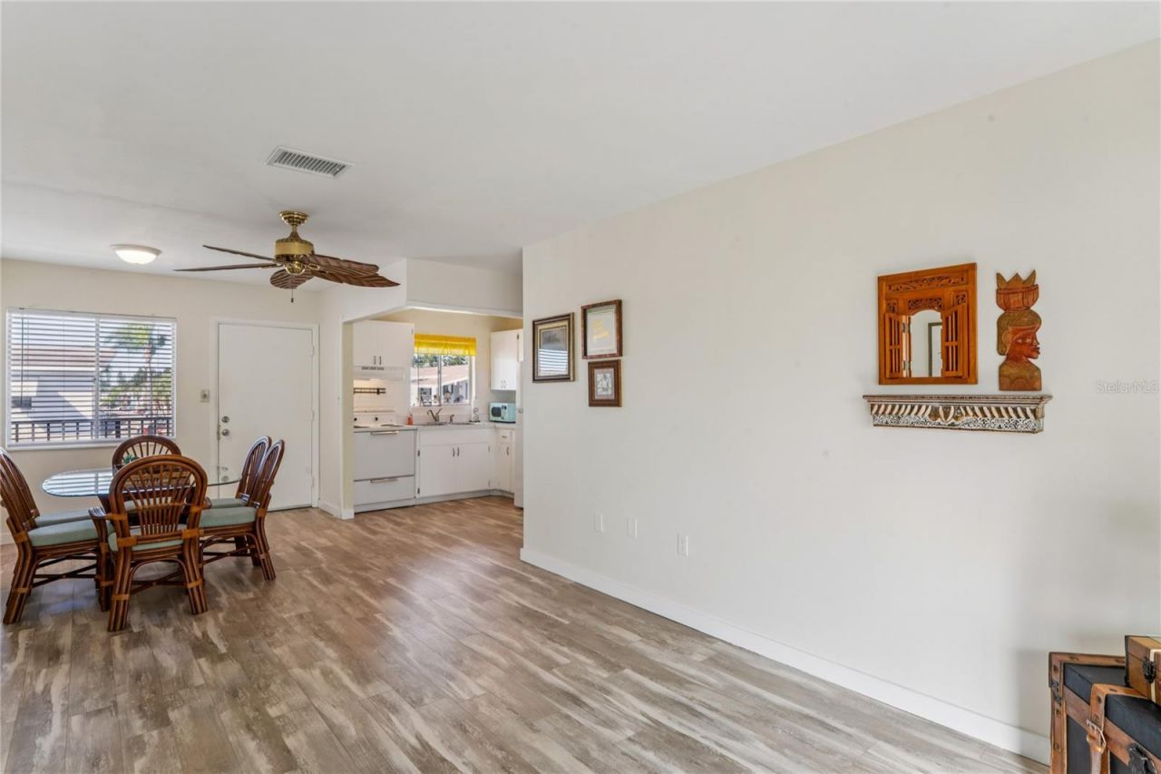 5873 Palm Lane, Unit B33, Bradenton, FL 34207 Photo