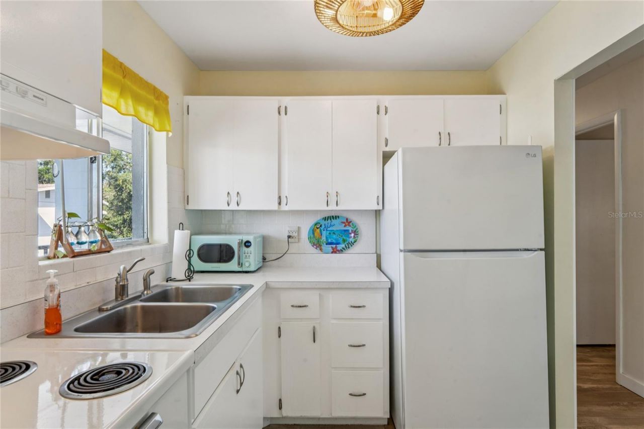 5873 Palm Lane, Unit B33, Bradenton, FL 34207 Photo