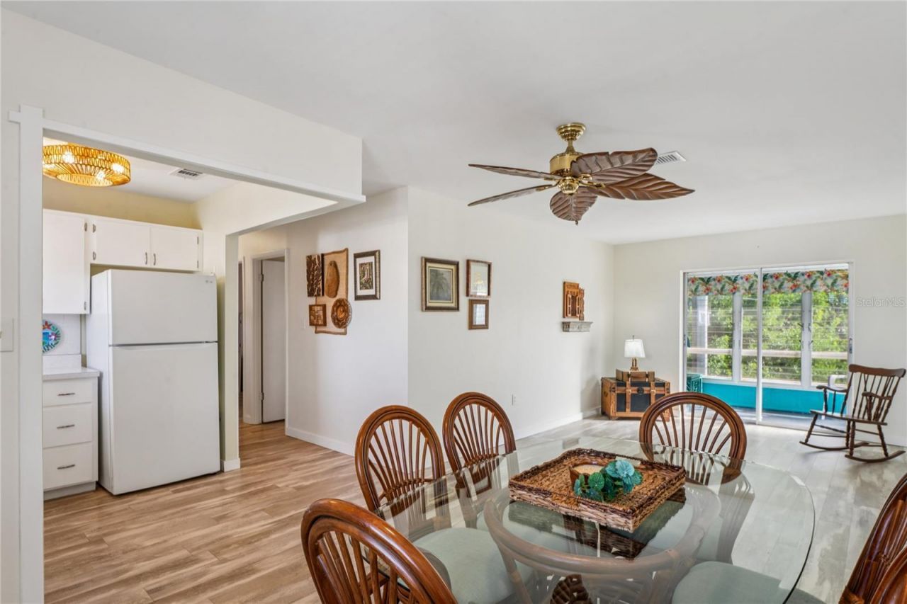 5873 Palm Lane, Unit B33, Bradenton, FL 34207 Photo