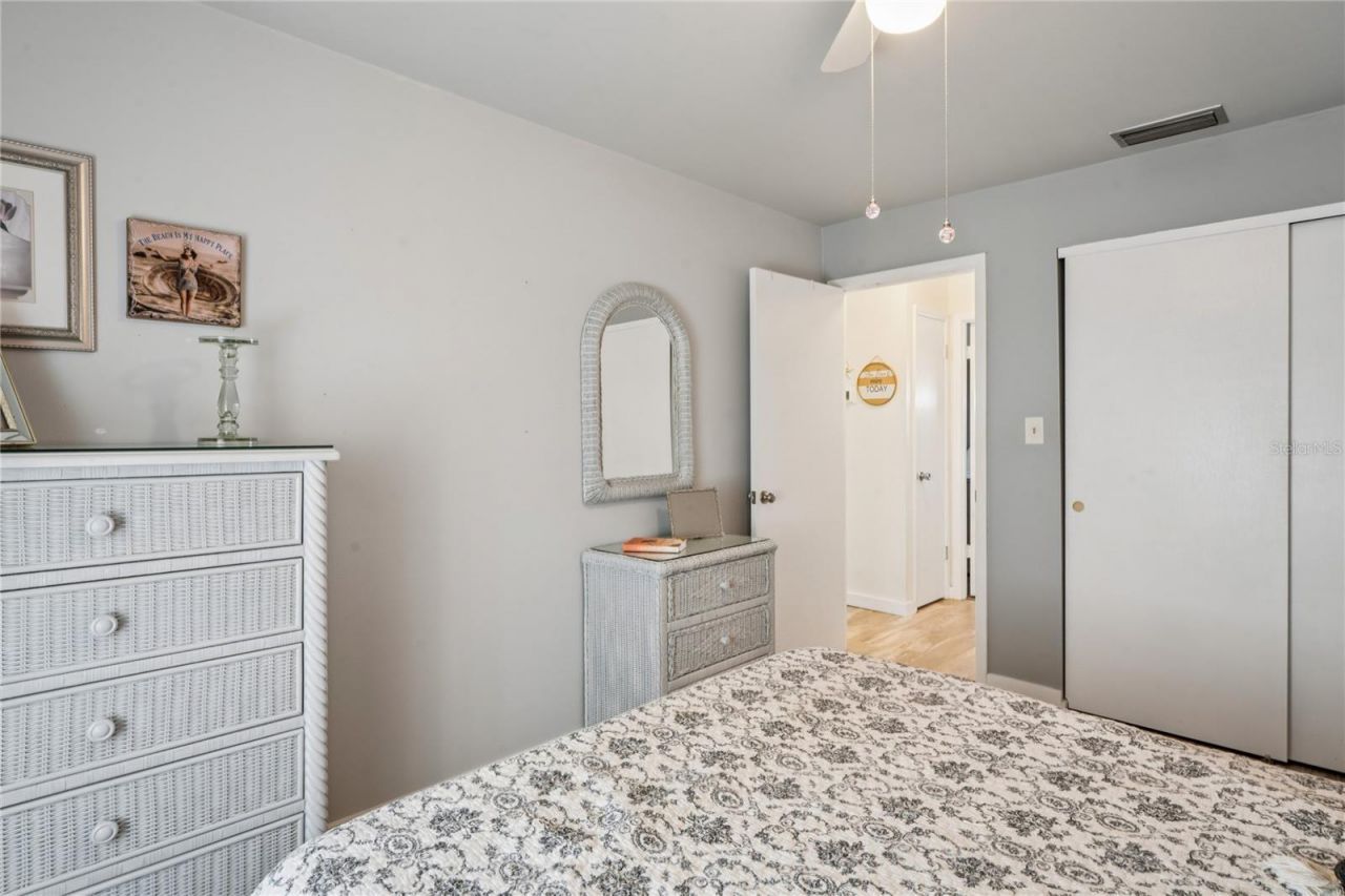 5873 Palm Lane, Unit B33, Bradenton, FL 34207 Photo