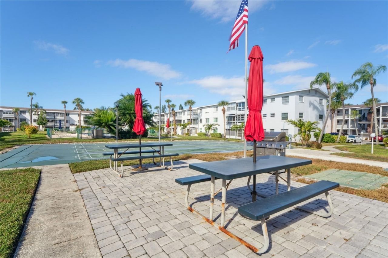 5873 Palm Lane, Unit B33, Bradenton, FL 34207 Photo