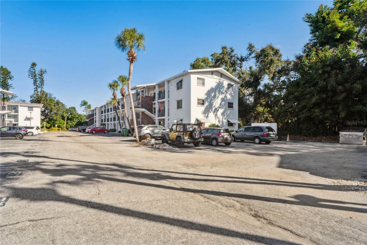 5873 Palm Lane, Unit B33, Bradenton, FL 34207 Photo