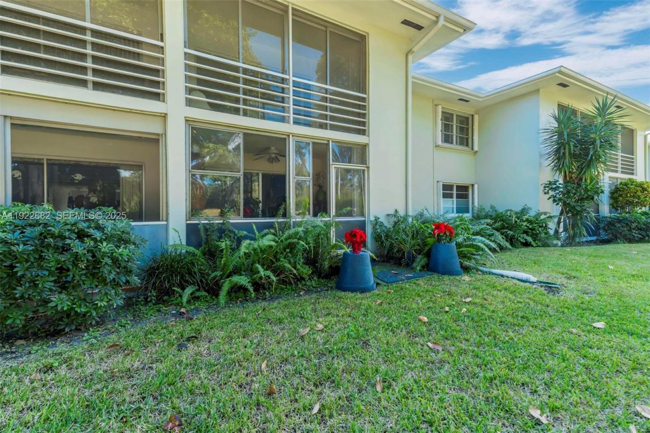 2300 SW 22nd Ave, Unit 109, Delray Beach, FL 33445 Photo