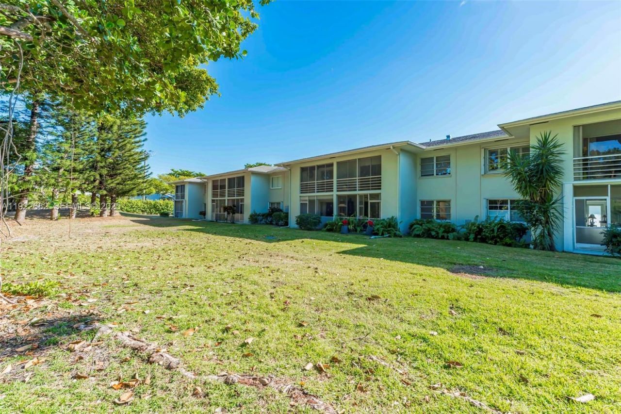 2300 SW 22nd Ave, Unit 109, Delray Beach, FL 33445 Photo