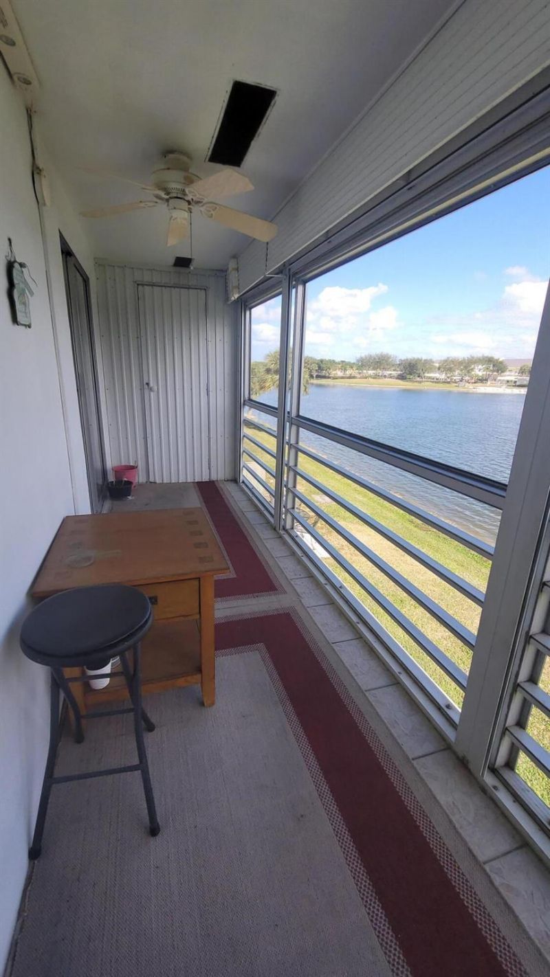 35 Somerset B, West Palm Beach, FL 33417 Photo