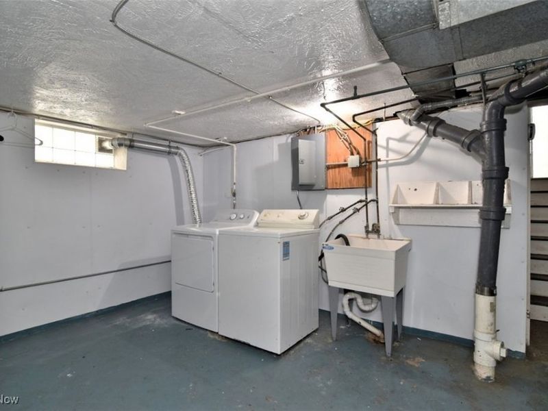 4111 W 220th Street, Fairview Park, OH 44126 Photo 36