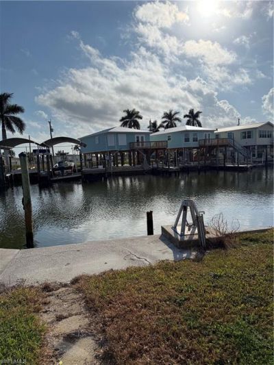 3867 Phoenix Dr , Saint James City, FL 33956 Photo