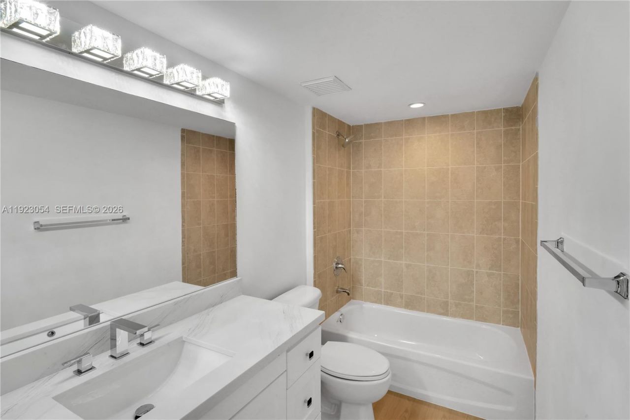 1723 SW 2nd Ave, Unit 909, Miami, FL 33129 Photo