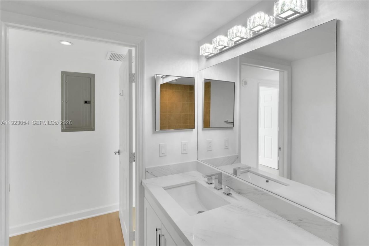 1723 SW 2nd Ave, Unit 909, Miami, FL 33129 Photo