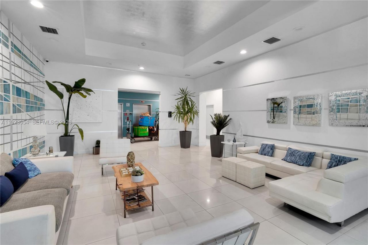 1723 SW 2nd Ave, Unit 909, Miami, FL 33129 Photo