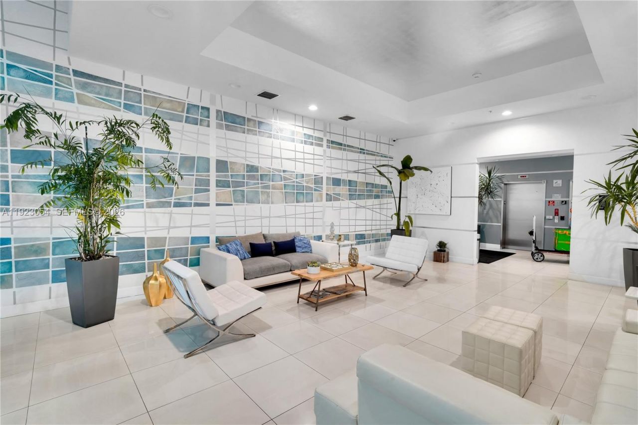 1723 SW 2nd Ave, Unit 909, Miami, FL 33129 Photo