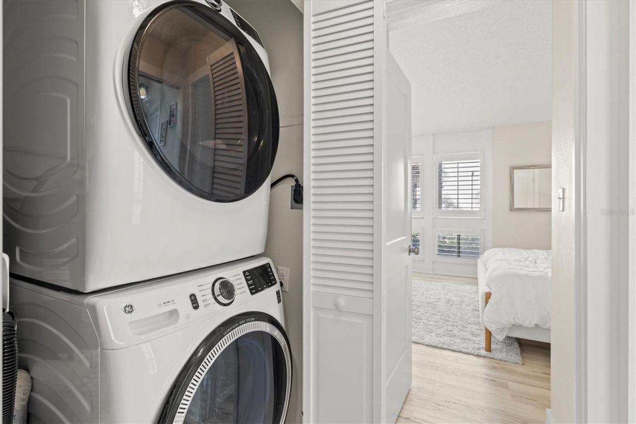 800 S Blvd Of The Presidents, Unit 3, Sarasota, FL 34236 Photo