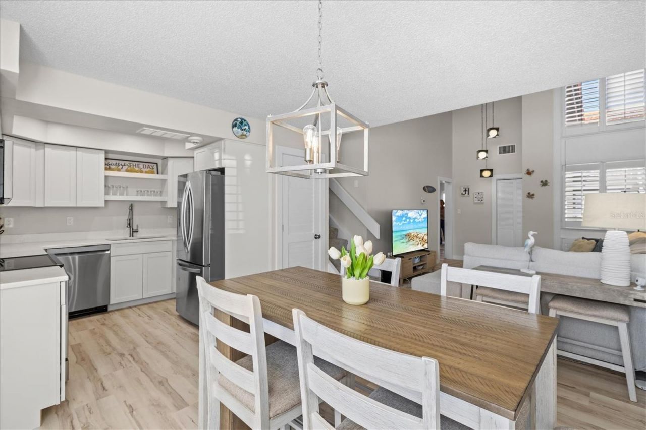 800 S Blvd Of The Presidents, Unit 3, Sarasota, FL 34236 Photo