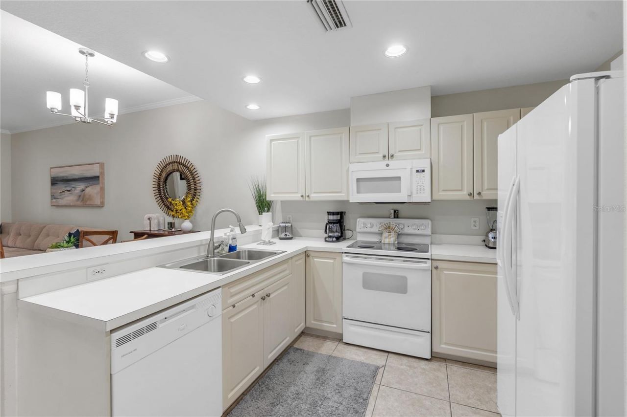 3604 54th Drive W, Unit 103, Bradenton, FL 34210 Photo