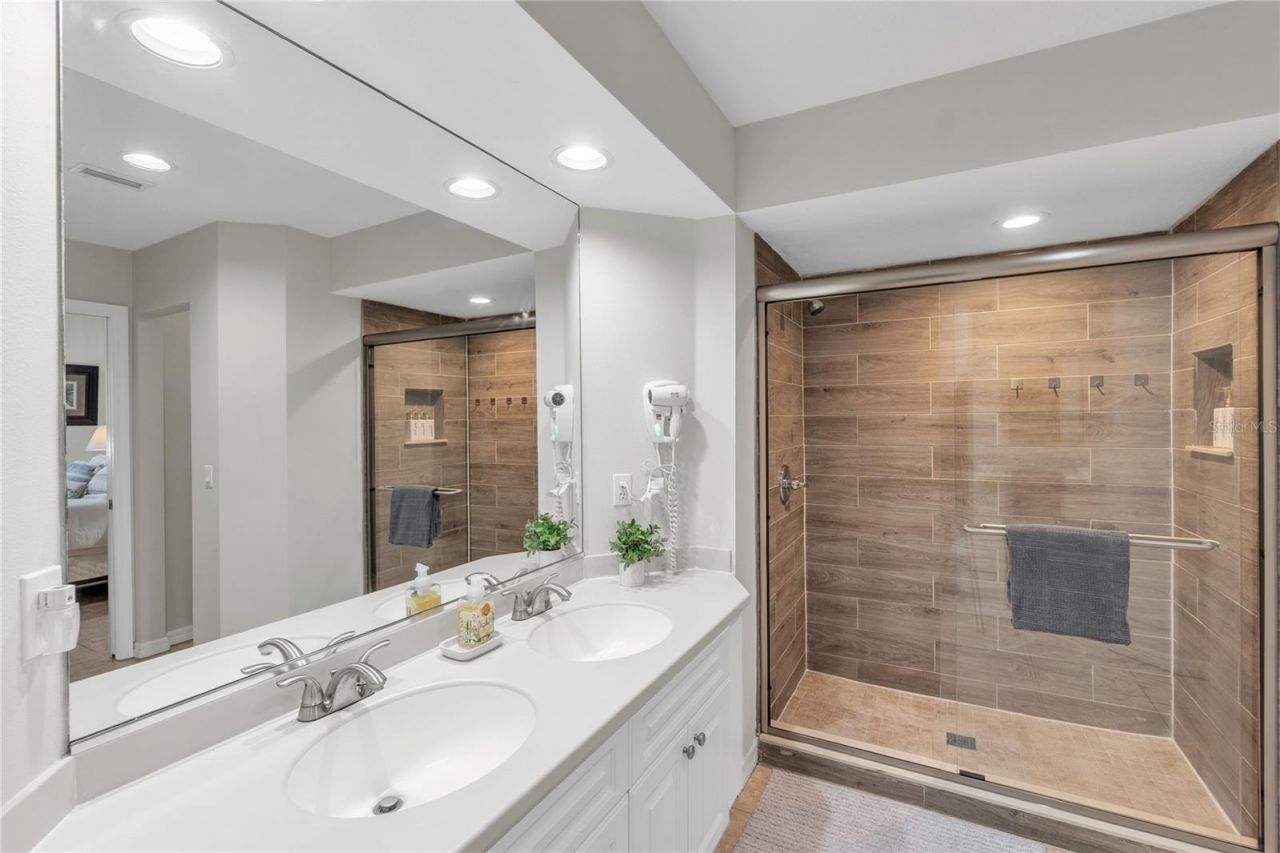 3604 54th Drive W, Unit 103, Bradenton, FL 34210 Photo