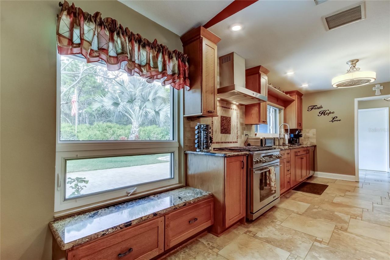 13000 98th Avenue, Seminole, FL 33776 Photo