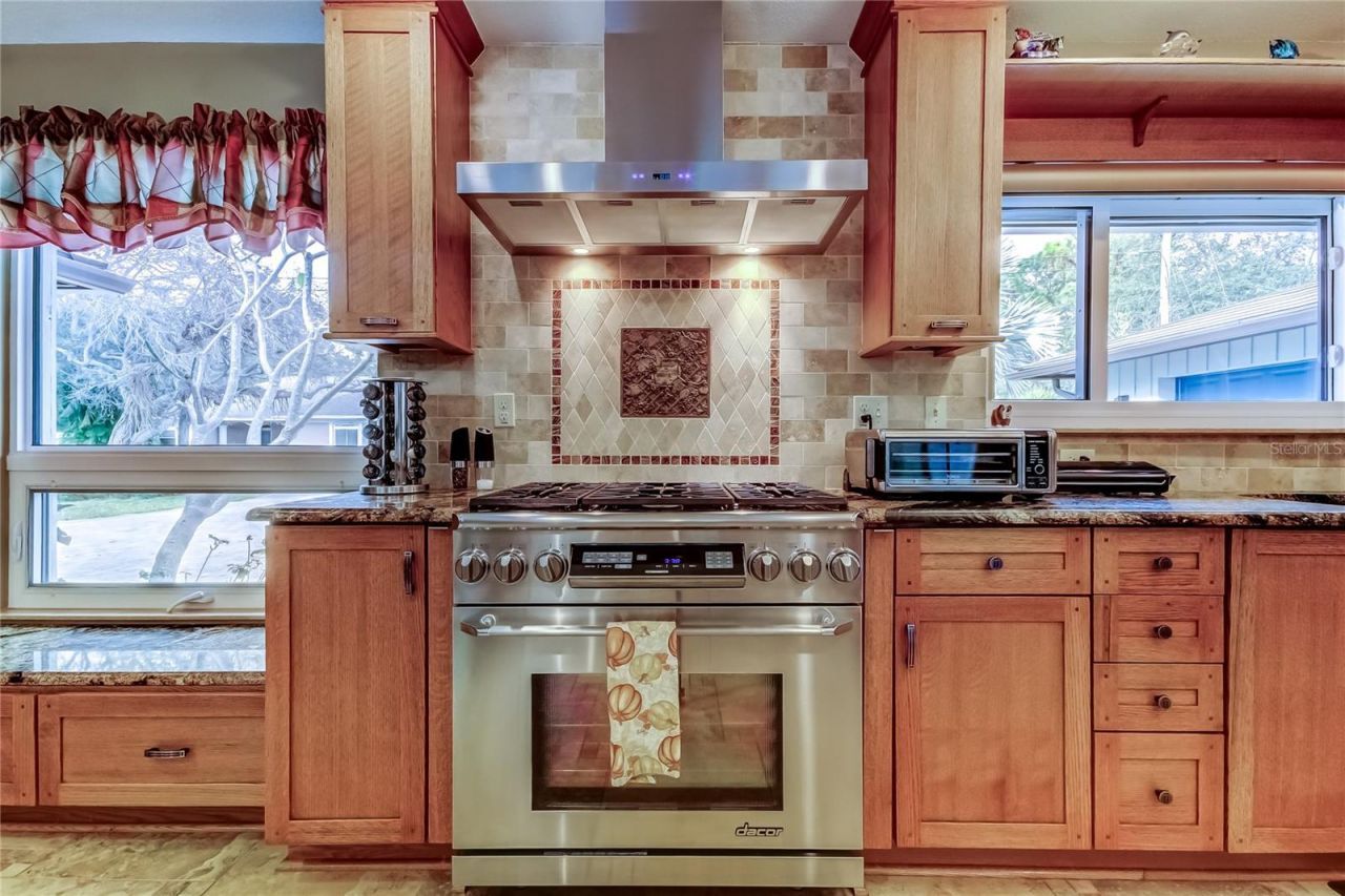 13000 98th Avenue, Seminole, FL 33776 Photo