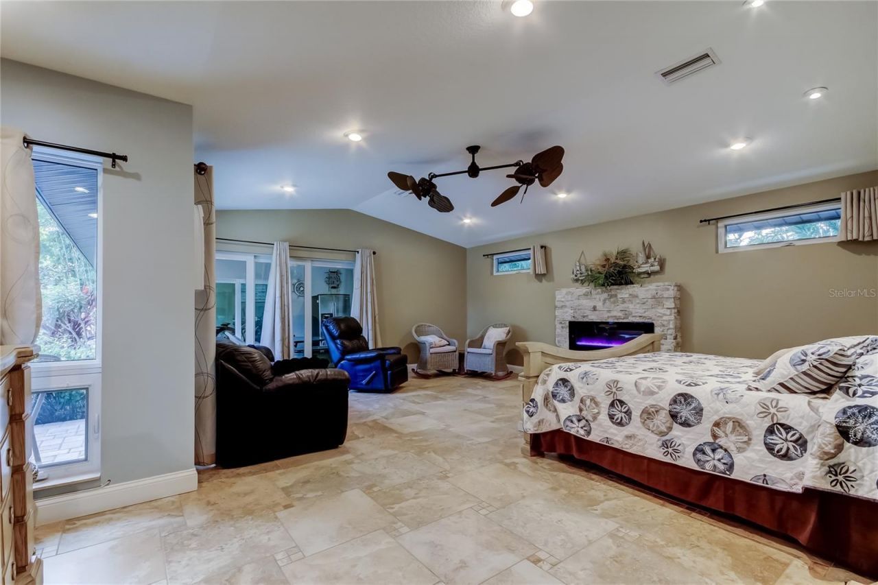 13000 98th Avenue, Seminole, FL 33776 Photo