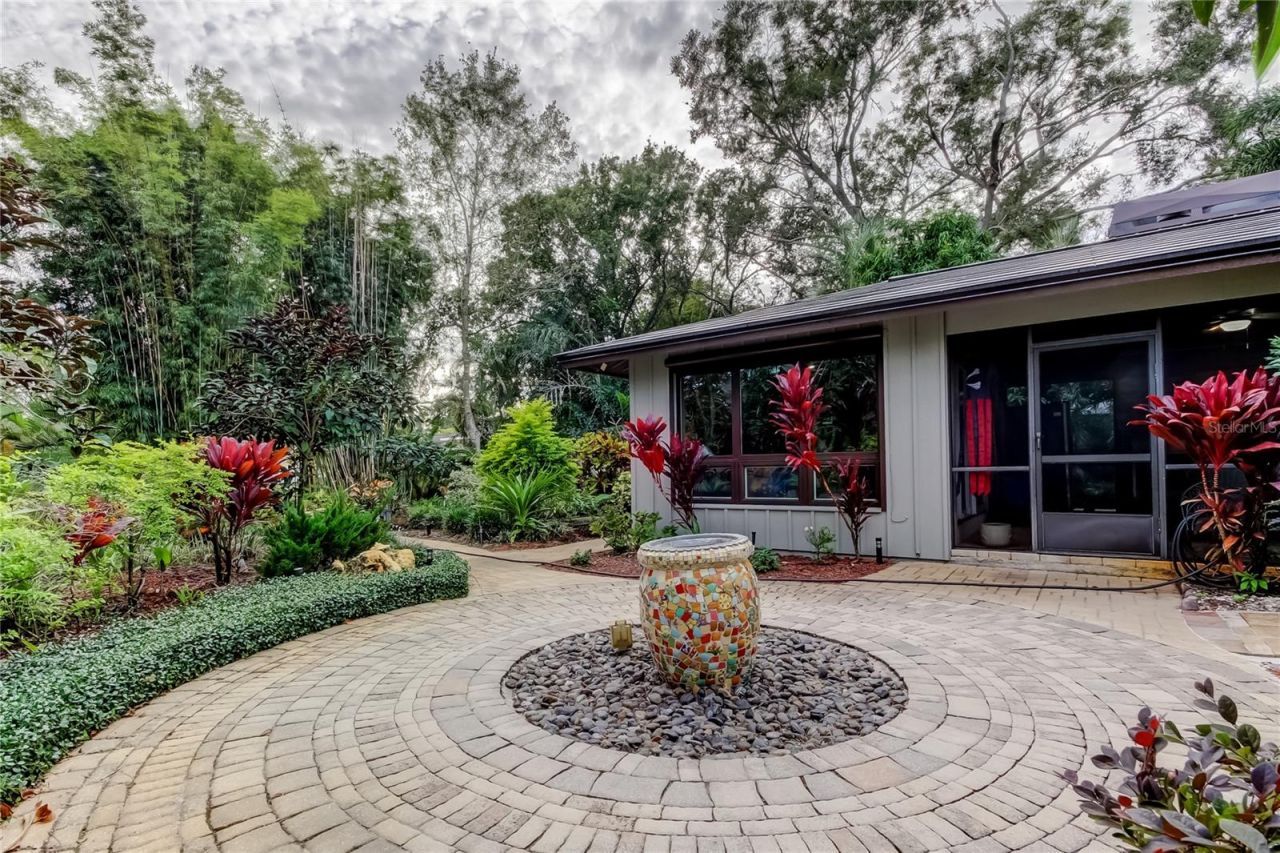 13000 98th Avenue, Seminole, FL 33776 Photo