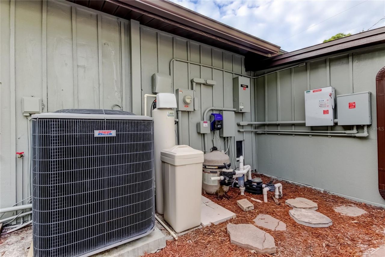 13000 98th Avenue, Seminole, FL 33776 Photo