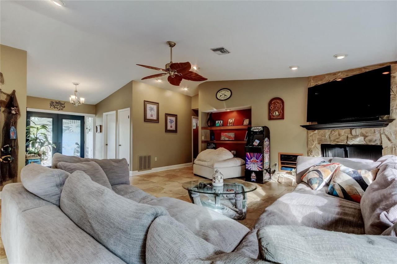 13000 98th Avenue, Seminole, FL 33776 Photo