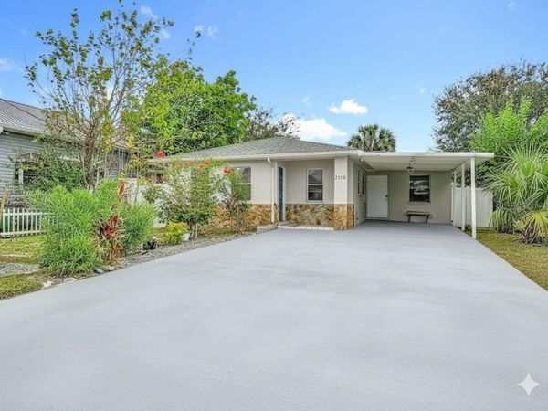 2520 W SAINT JOHN STREET, TAMPA, FL 33607