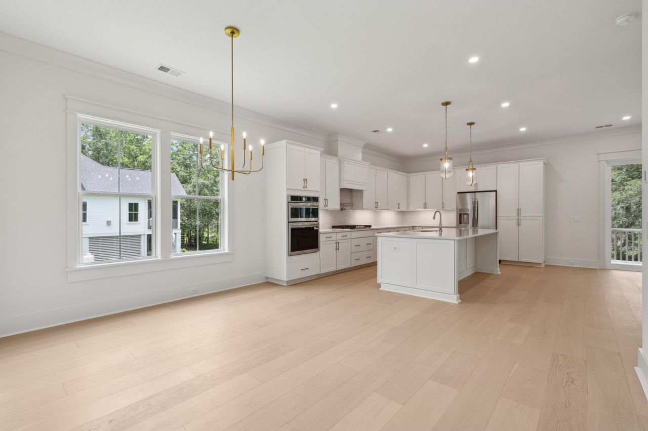 2768 Burden Creek Road Photo 11