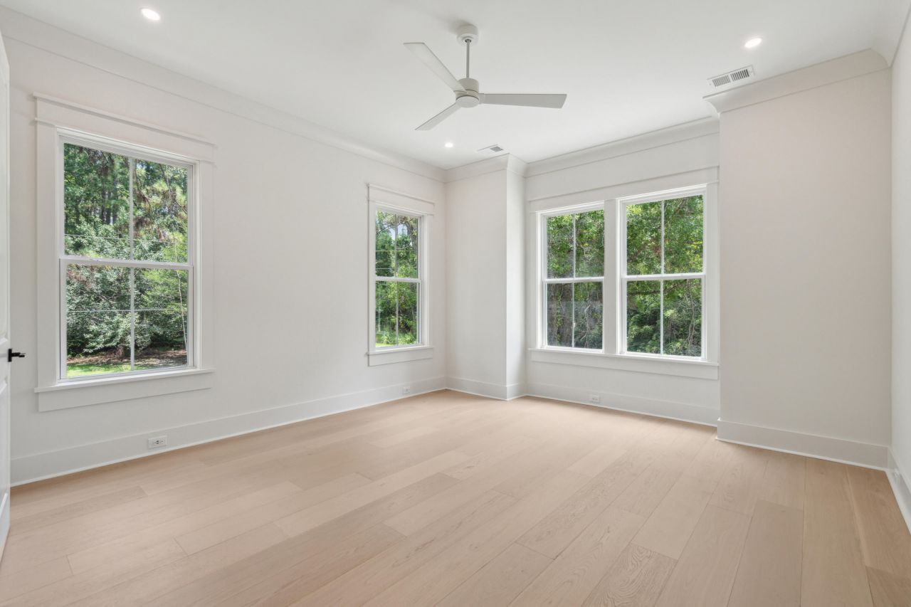 2768 Burden Creek Road Photo 23