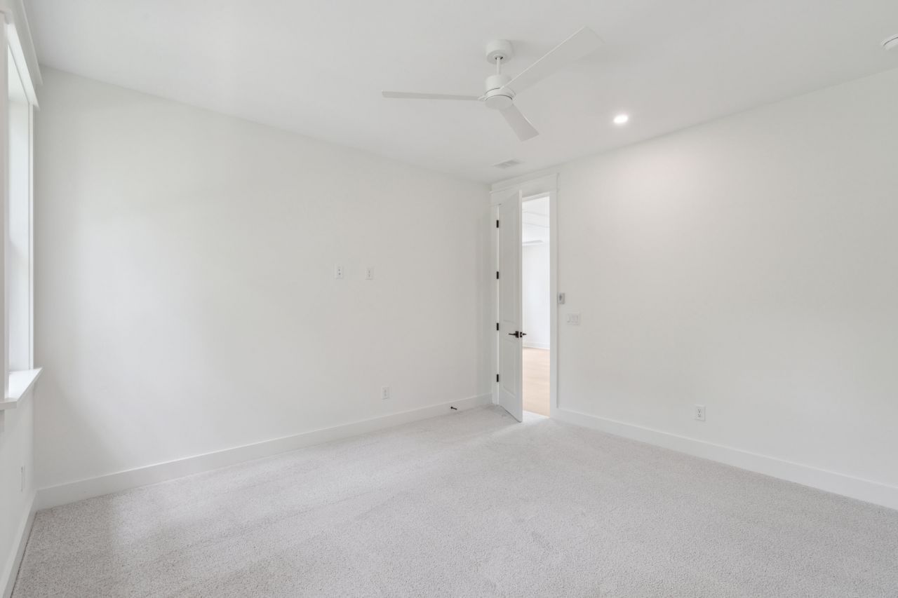 2768 Burden Creek Road Photo 38