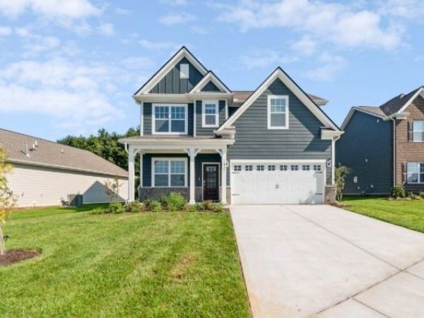 1037 Ewell Farm Cir, Spring Hill, TN 37174