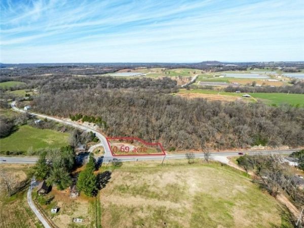 Highway 303 , Fayetteville, AR 72703