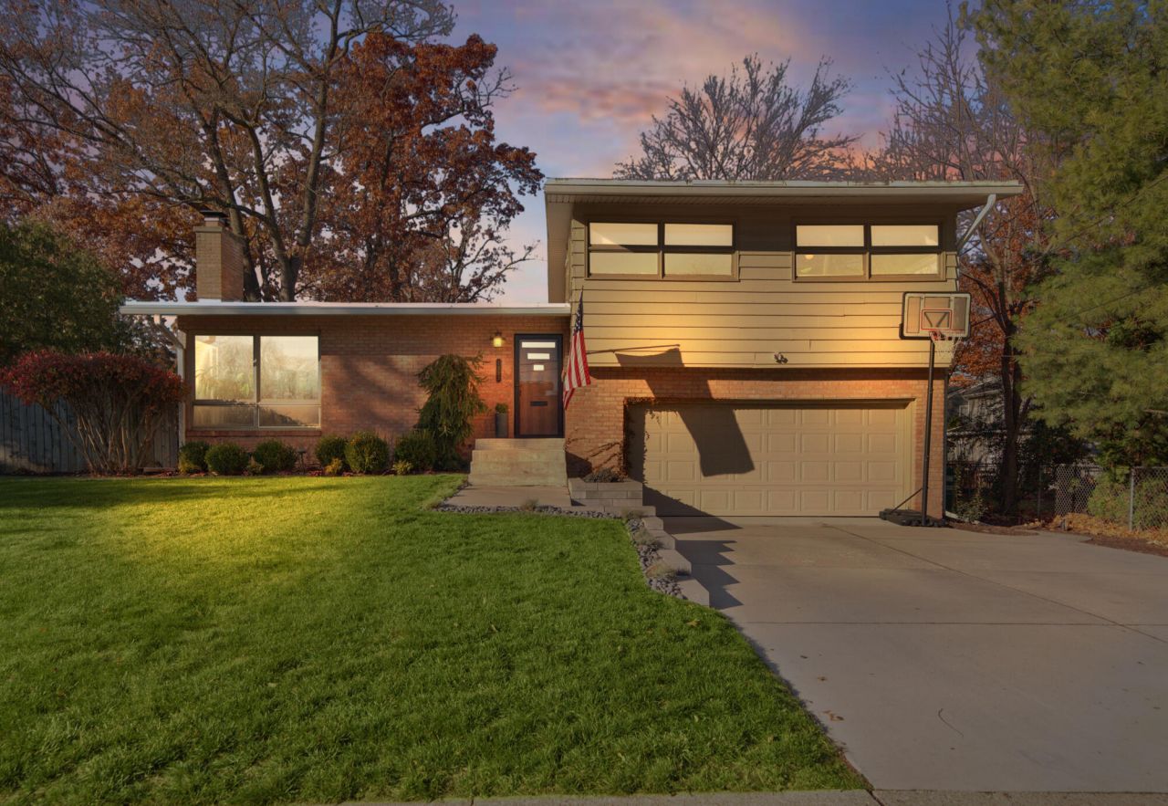 1353 Pinecrest Avenue Se, East Grand Rapids, MI 49506 Main Photo