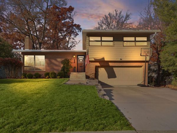 1353 Pinecrest Avenue SE, East Grand Rapids, MI 49506